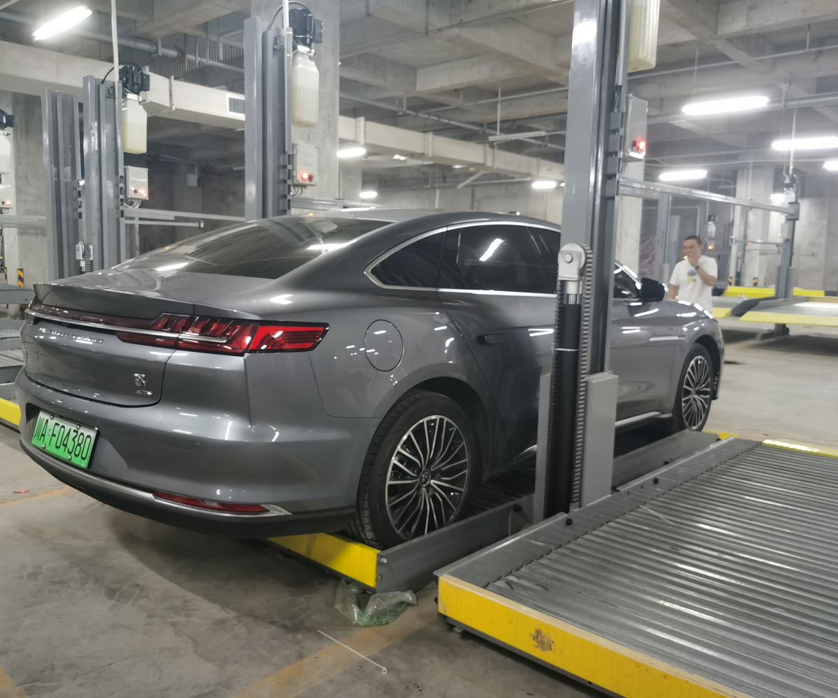 渭南市四柱簡易升降機(jī)械式停車庫廠家