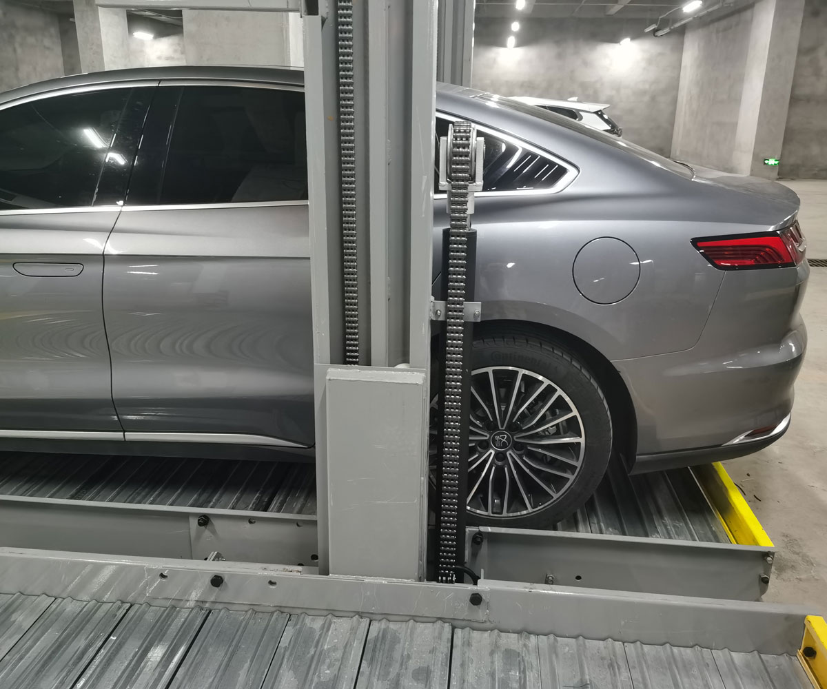 湖南省四柱簡易升降機(jī)械立體停車設(shè)備二手